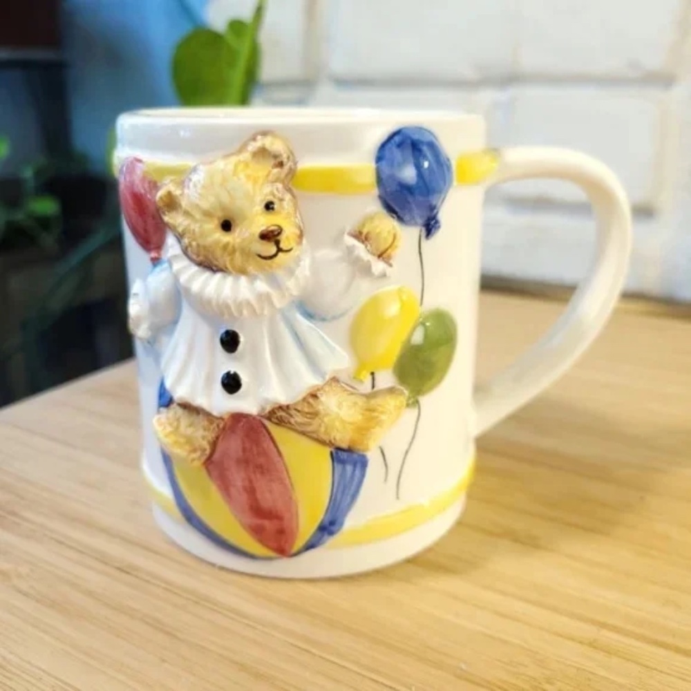 { ❤️ $5 }  Bialosky Bear Ceramic Mug